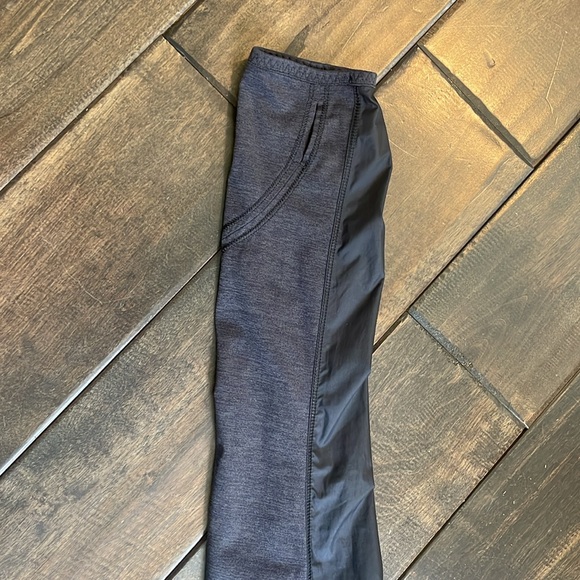 Lululemon Black Running Jacket Size 6 - Picture 4 of 6